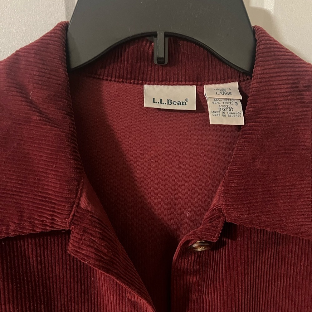 L.L. Bean Corduroy Oversized Shirt Jacket Shacket with pockets Burgundy Large - Picture 4 of 5